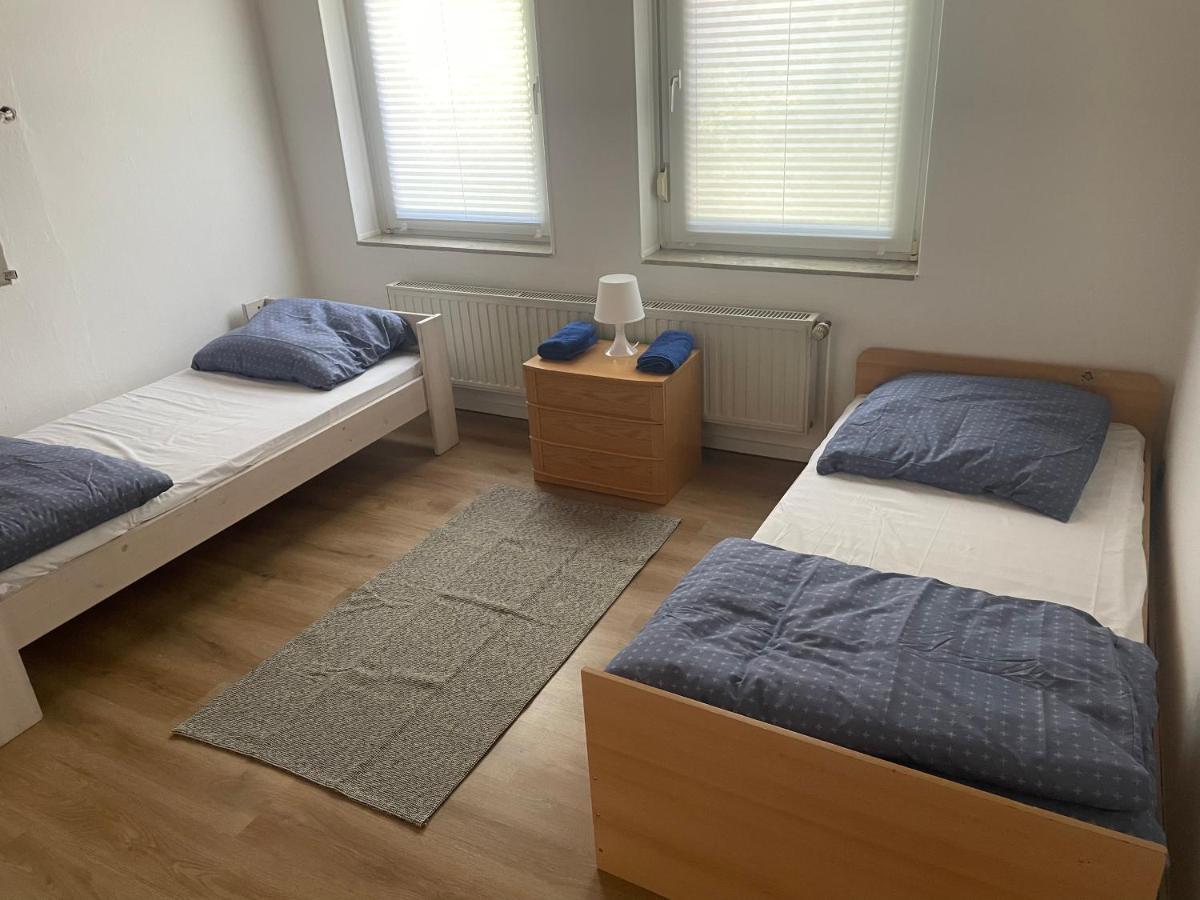 Ruhiges Zentral Gelegenes Apartment In Guetersloh Buitenkant foto